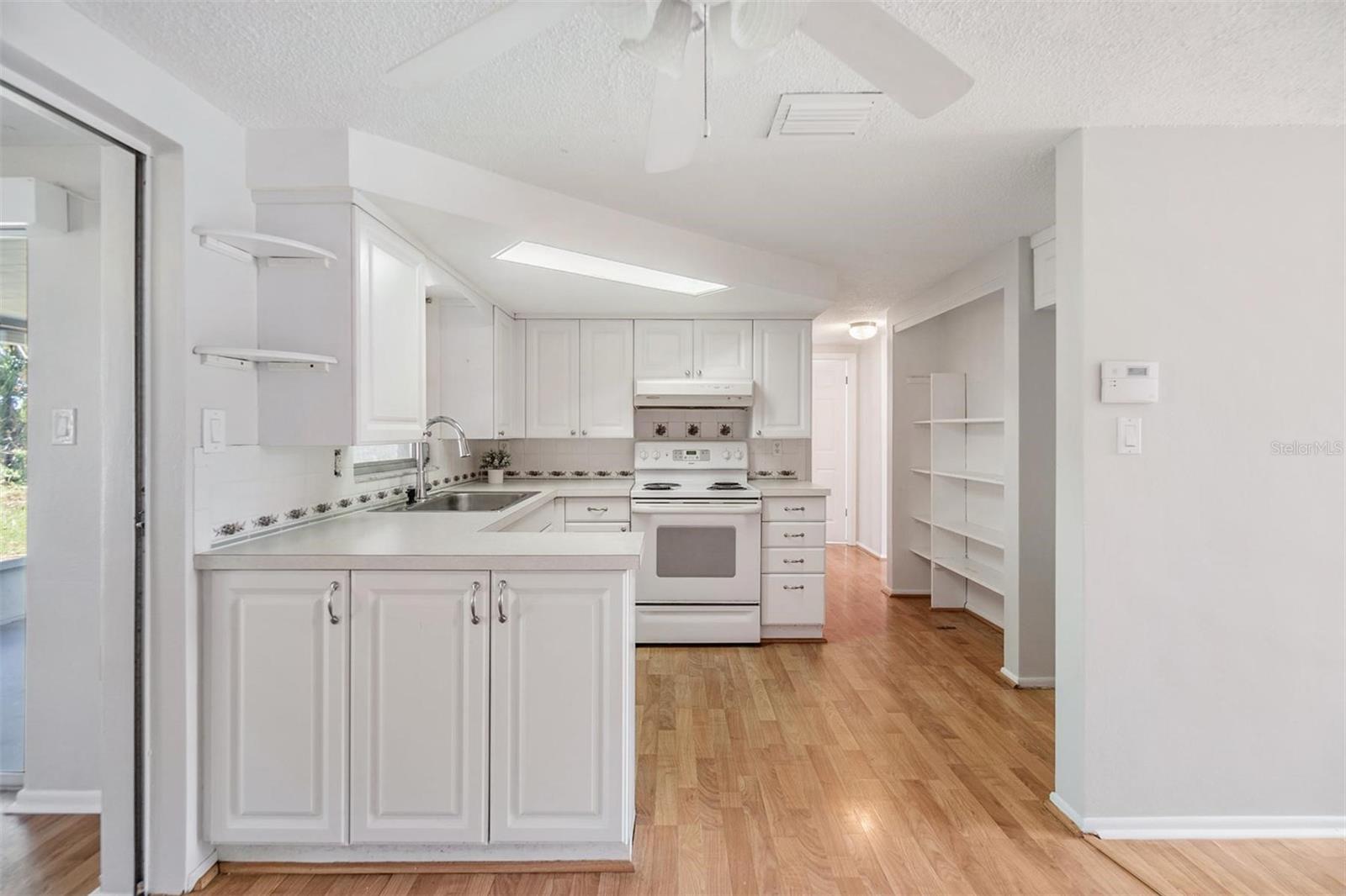 7631 FOX HOLLOW DR, PORT RICHEY, FL, 34668