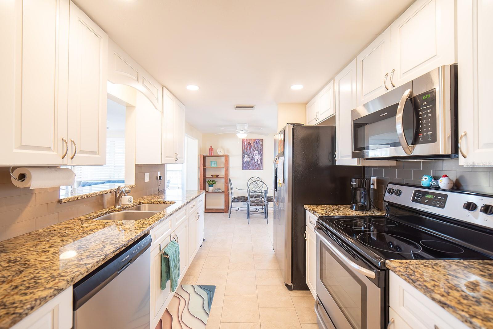 42 CAROLL CIR, ENGLEWOOD, FL, 34223