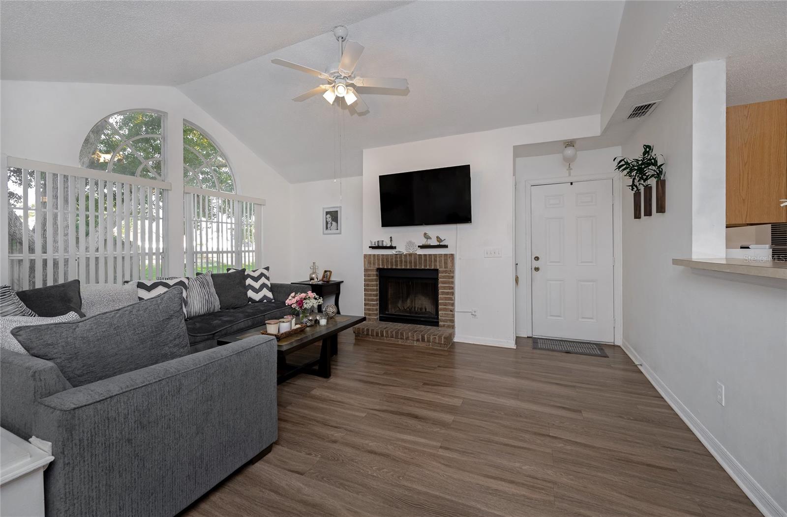 946 BIRD BAY CT #104, LAKE MARY, FL, 32746