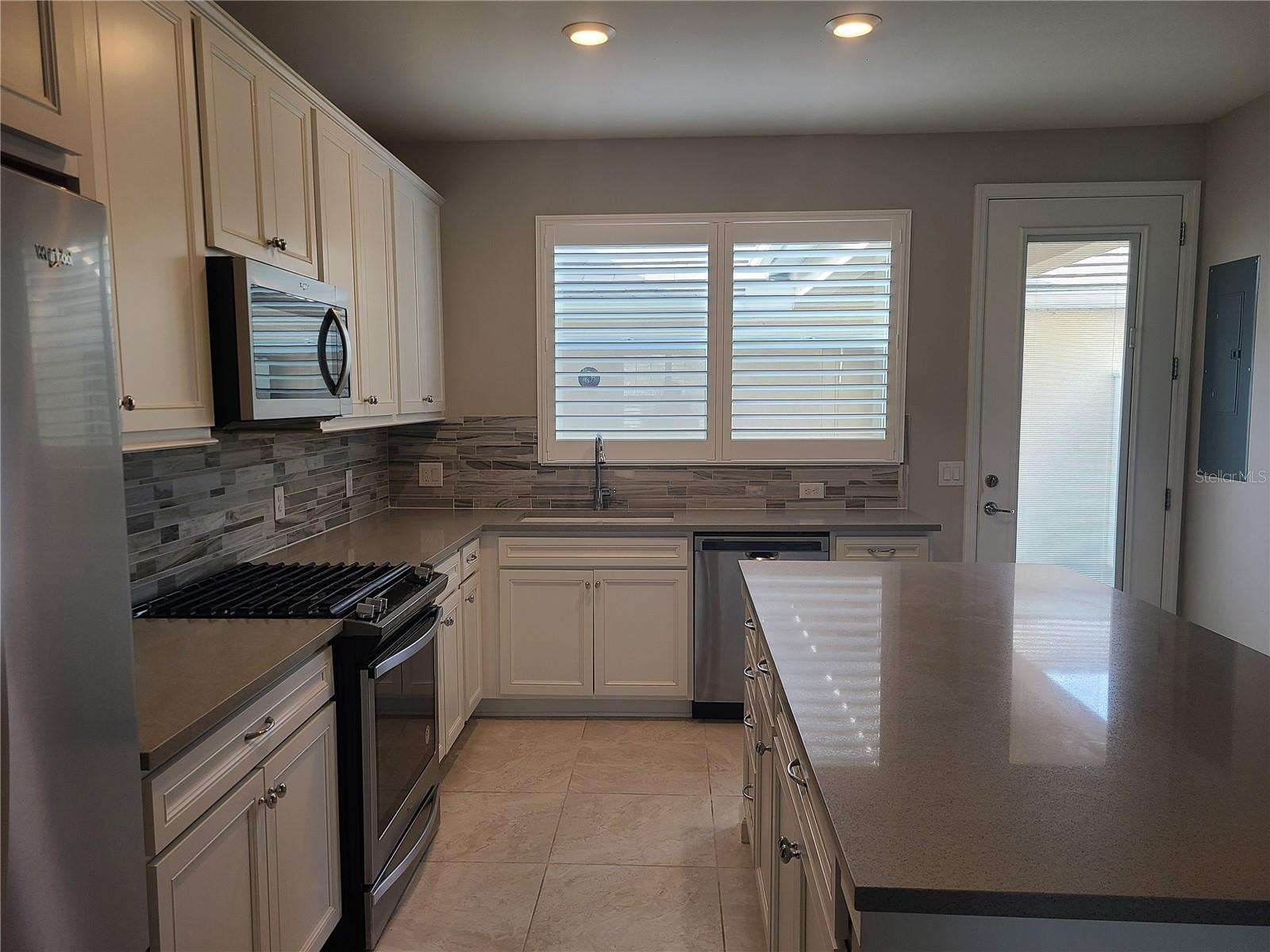 3335 CHESTERTOWN LOOP, LAKEWOOD RANCH, FL, 34211