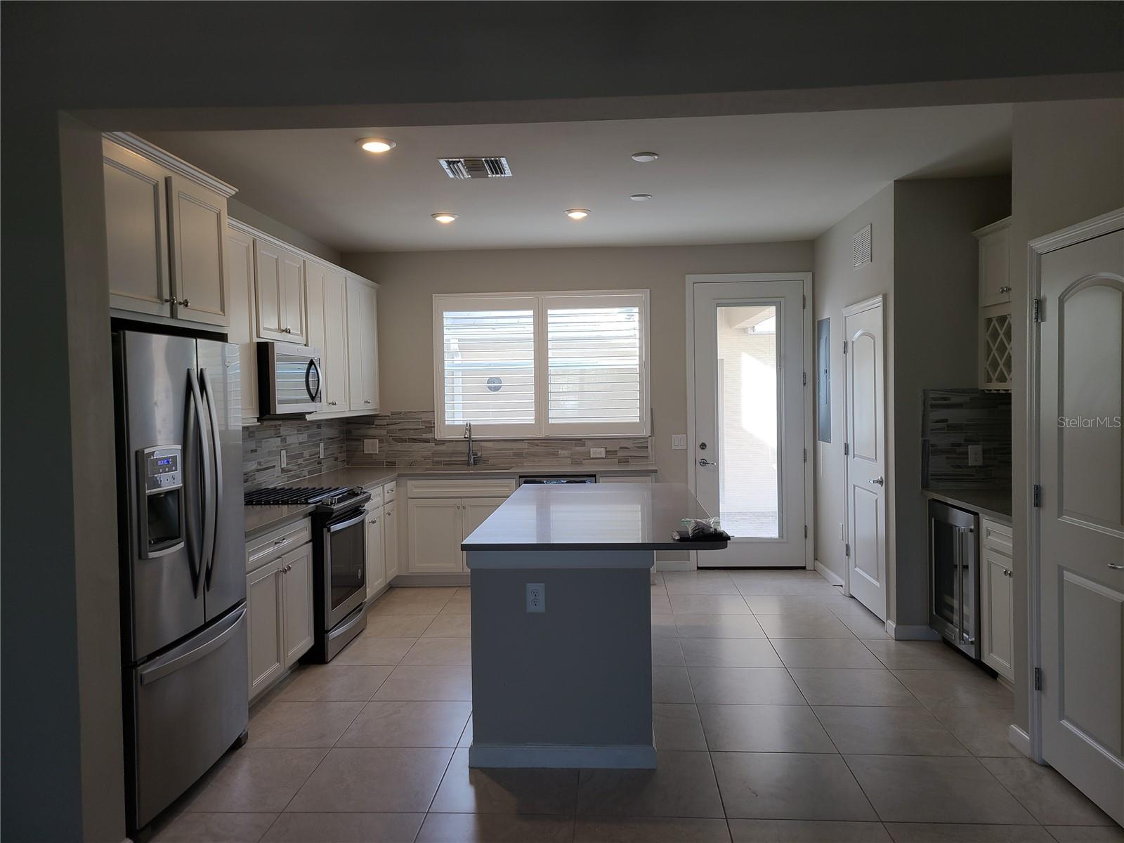 3335 CHESTERTOWN LOOP, LAKEWOOD RANCH, FL, 34211