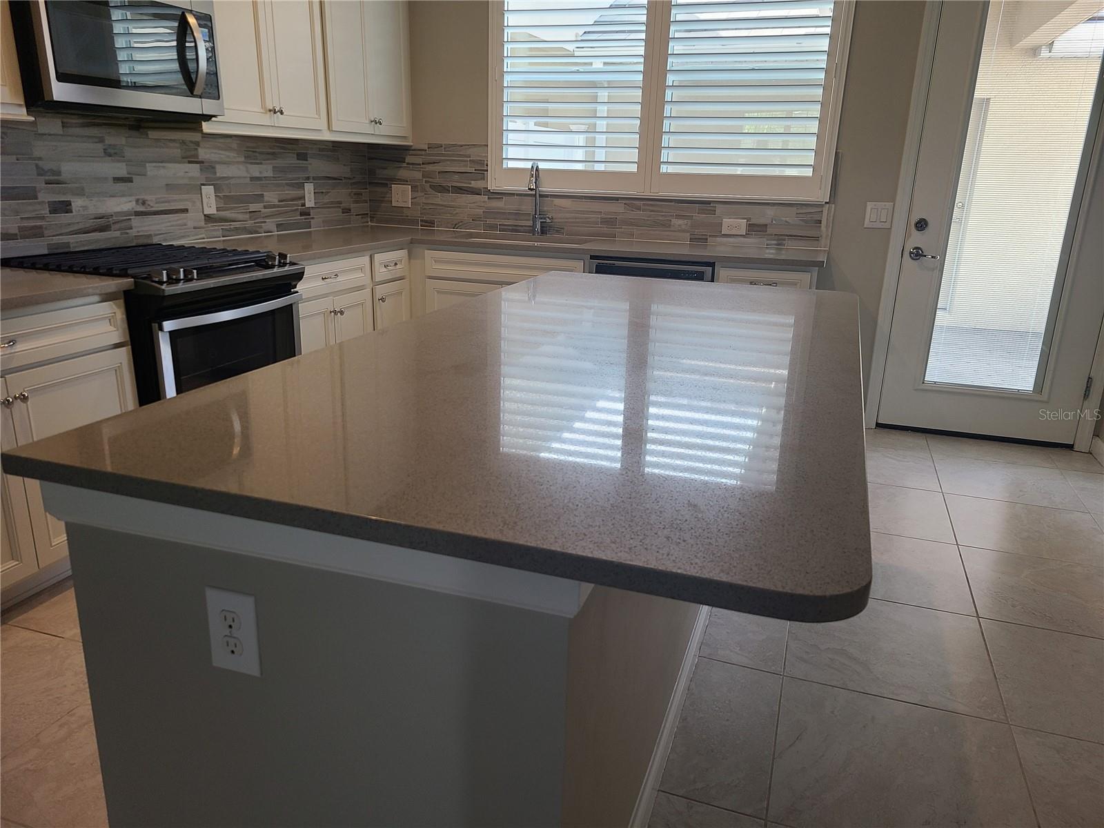 3335 CHESTERTOWN LOOP, LAKEWOOD RANCH, FL, 34211