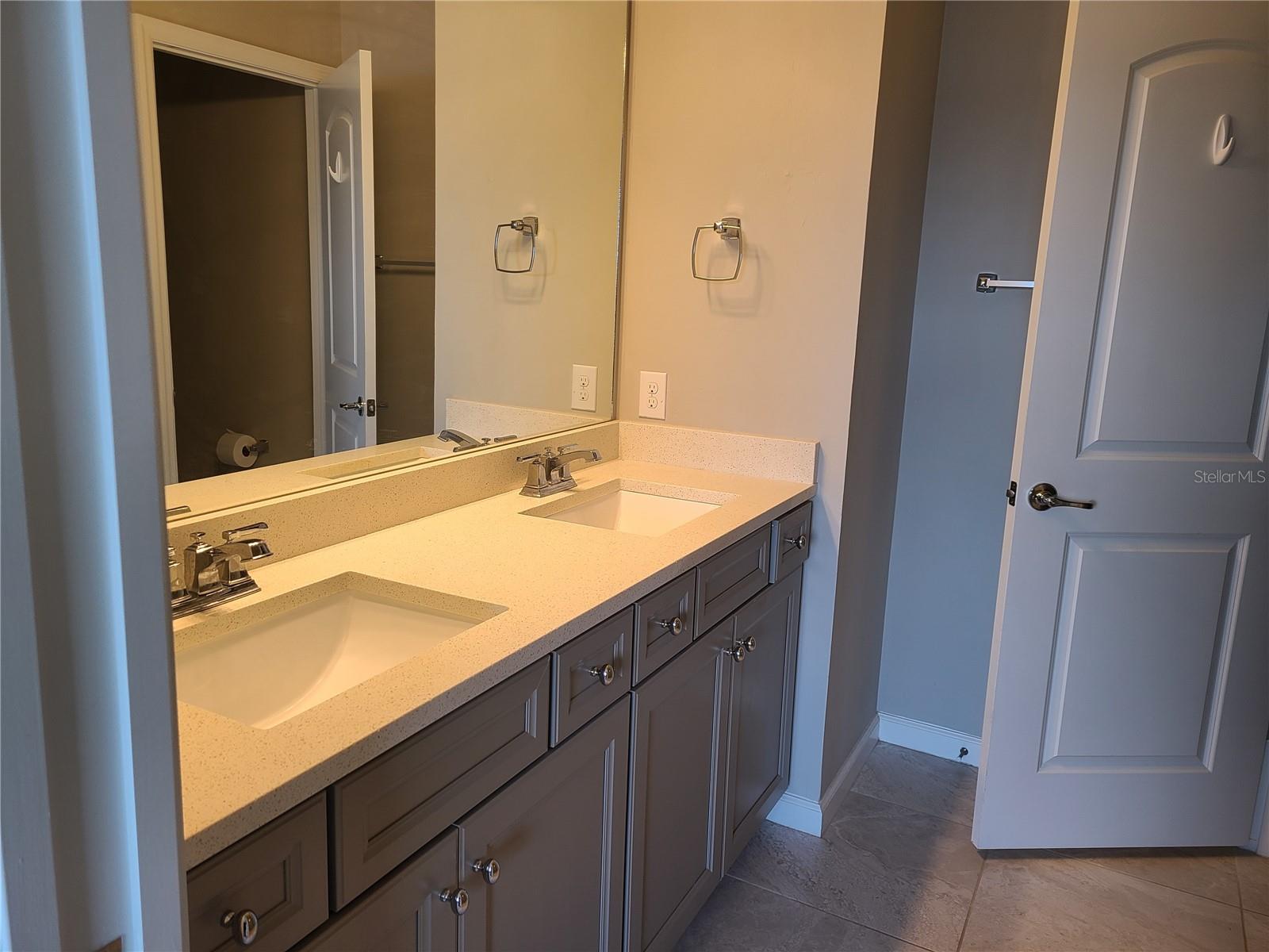 3335 CHESTERTOWN LOOP, LAKEWOOD RANCH, FL, 34211