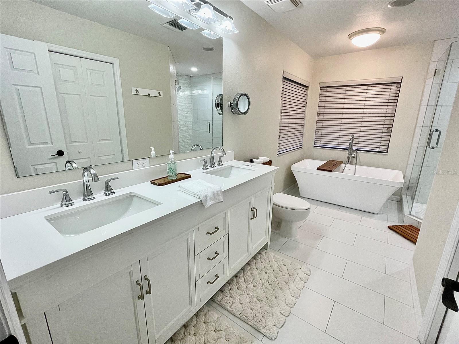 496 PALM AVE, PALM HARBOR, FL, 34683