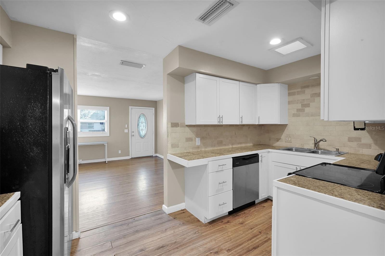 6429 BURGUNDY RD S, JACKSONVILLE, FL, 32210