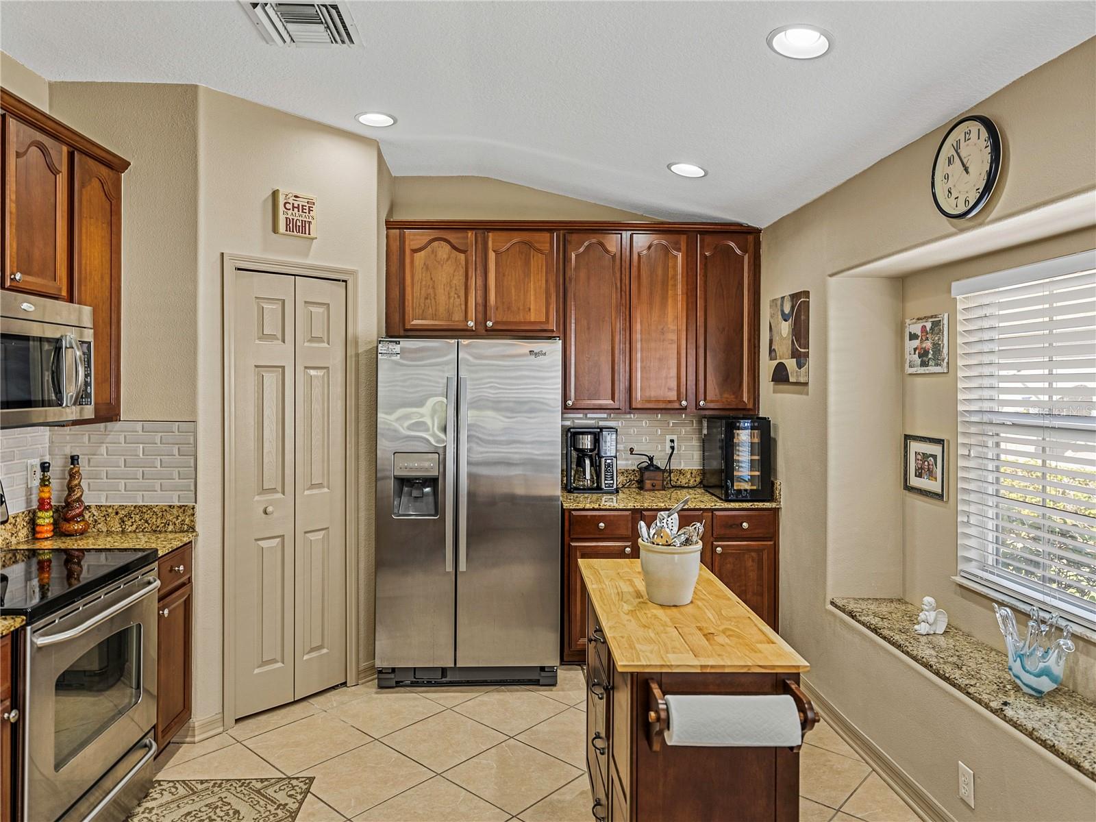 5726 AUTUMN SHIRE DR, ZEPHYRHILLS, FL, 33541