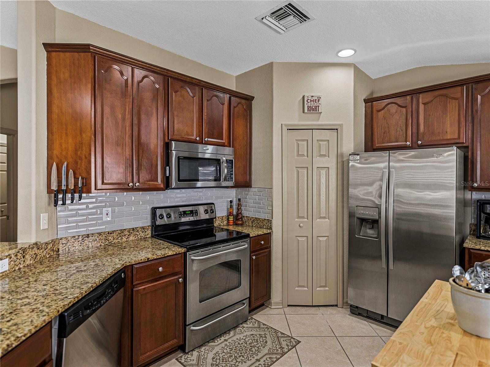 5726 AUTUMN SHIRE DR, ZEPHYRHILLS, FL, 33541