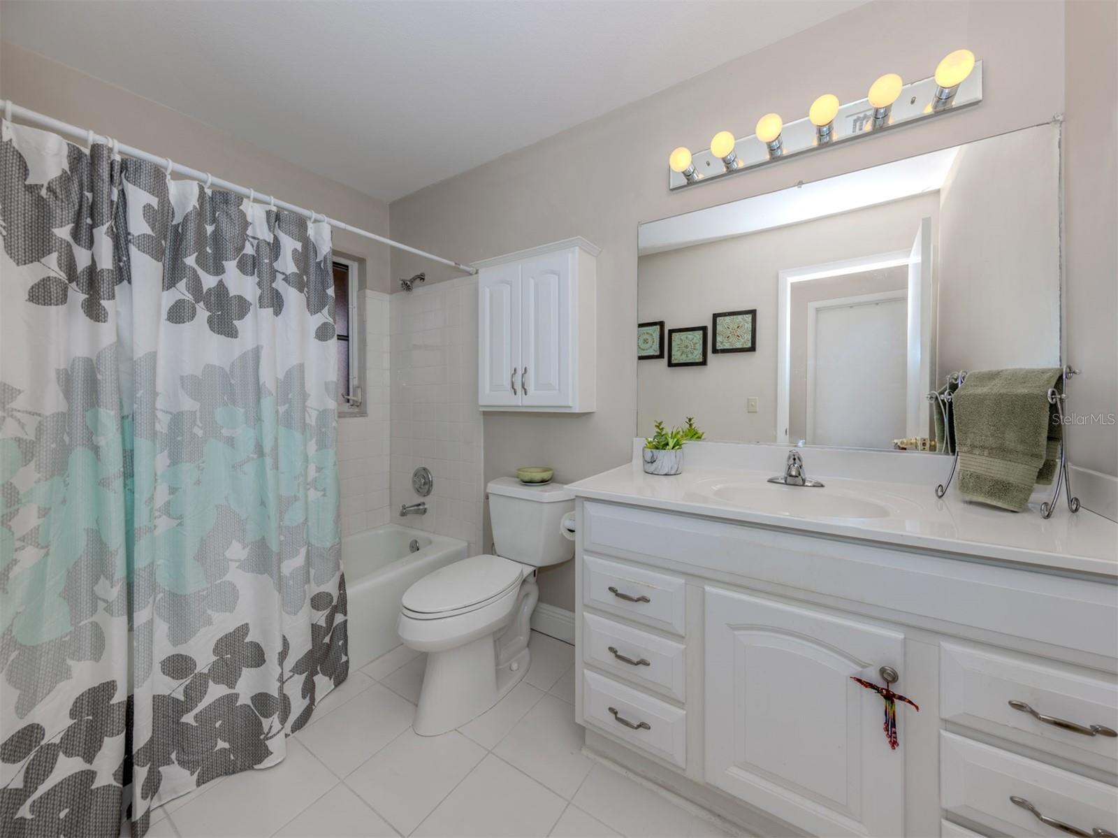 1141 SLEEPY HOLLOW CT, VENICE, FL, 34285