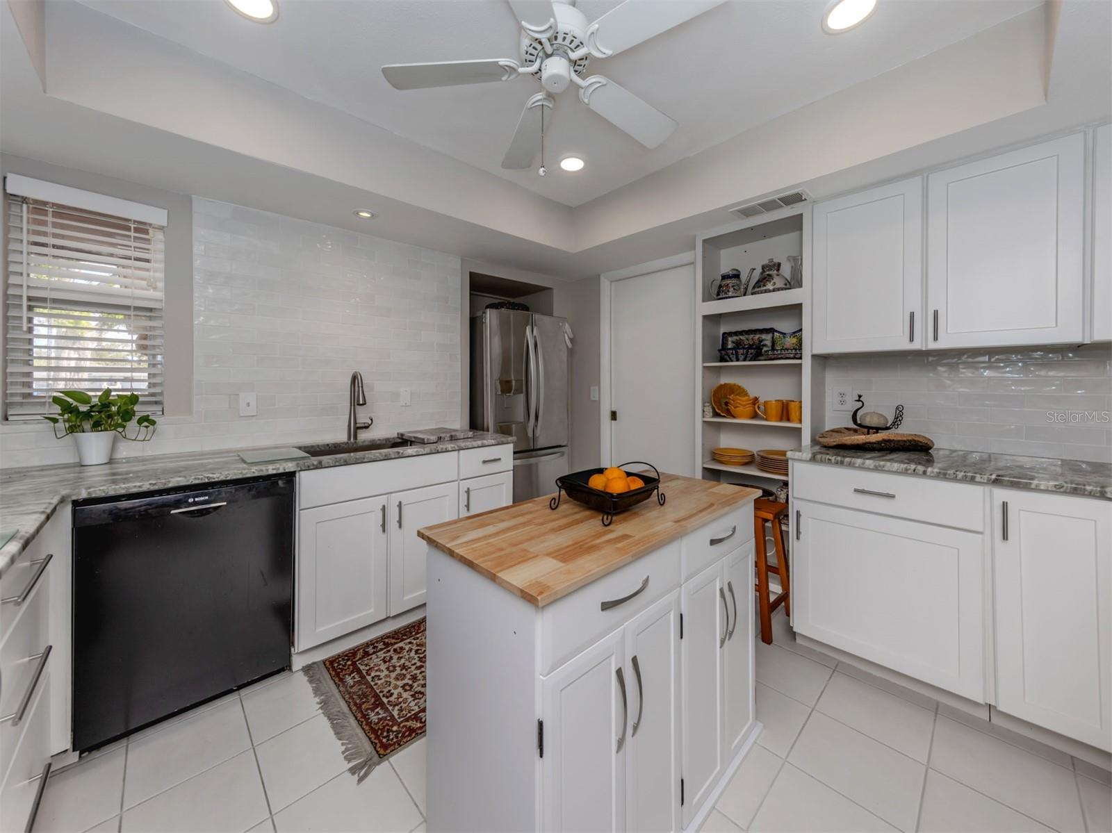 1141 SLEEPY HOLLOW CT, VENICE, FL, 34285