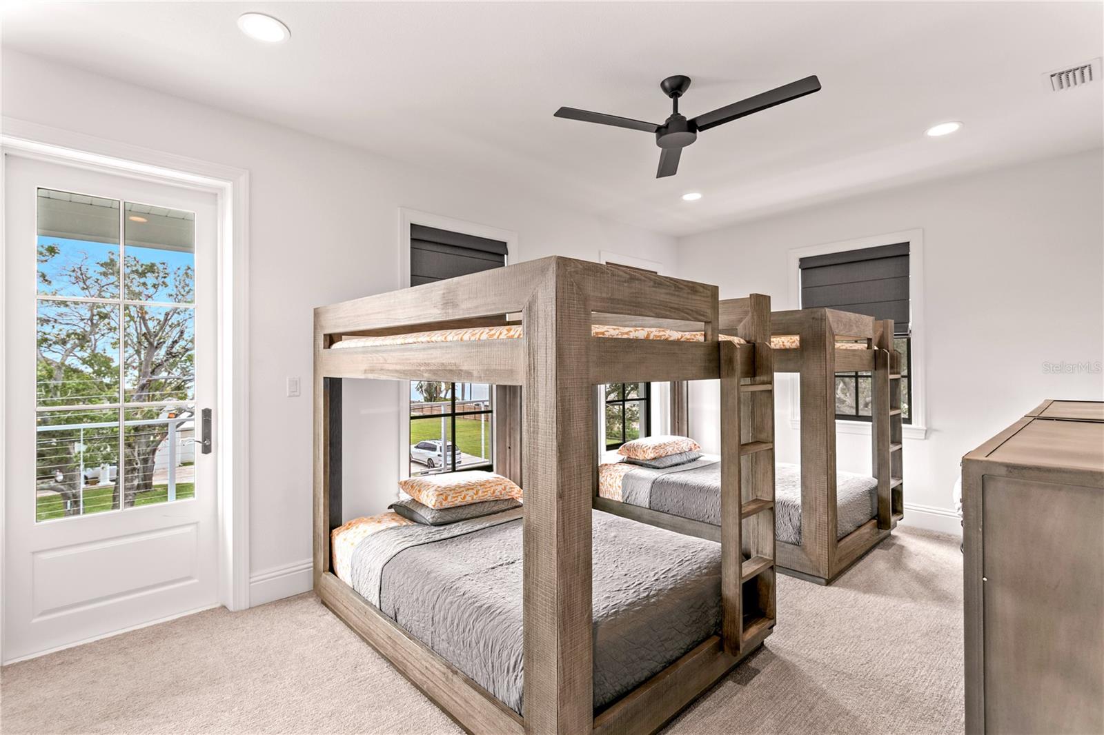 TB8321034 Property Photo