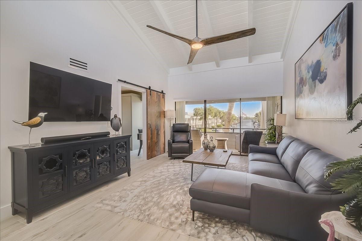 1555 TARPON CENTER DR #202, VENICE, FL, 34285