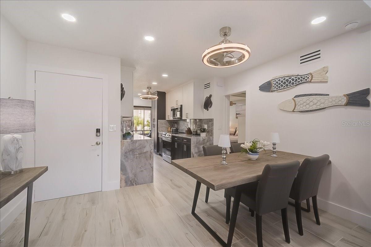 1555 TARPON CENTER DR #202, VENICE, FL, 34285