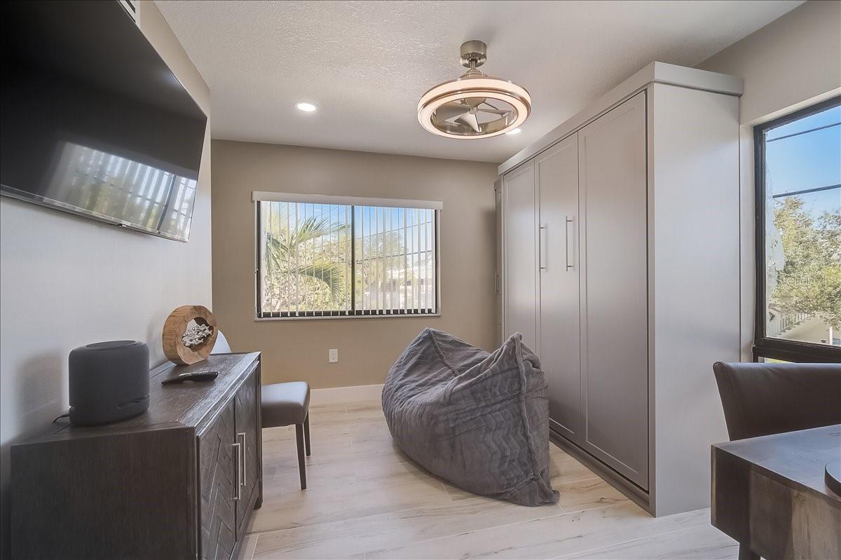 1555 TARPON CENTER DR #202, VENICE, FL, 34285