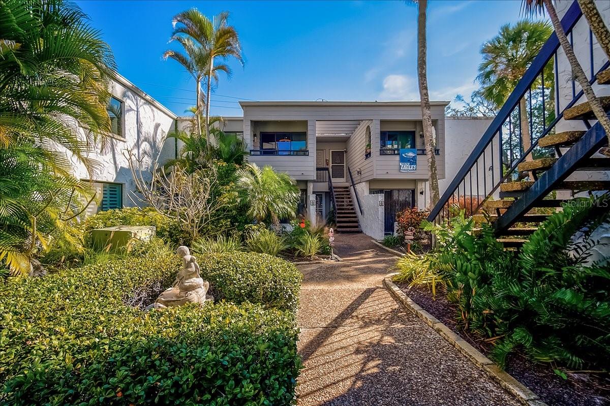 1555 TARPON CENTER DR #202, VENICE, FL, 34285
