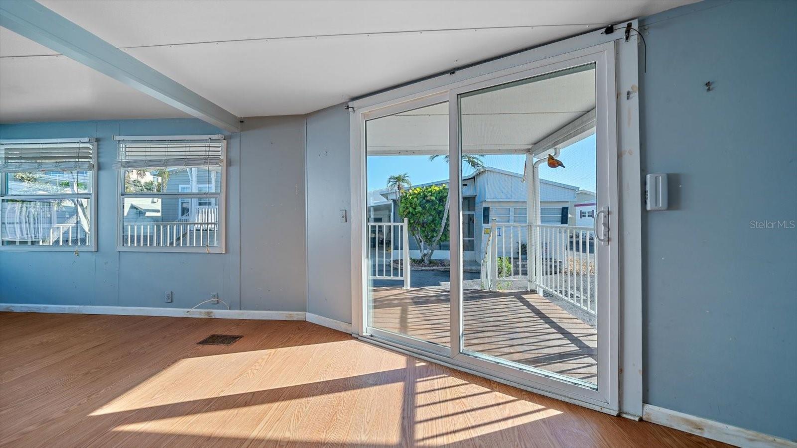 83 TWIN SHORES BLVD, LONGBOAT KEY, FL, 34228