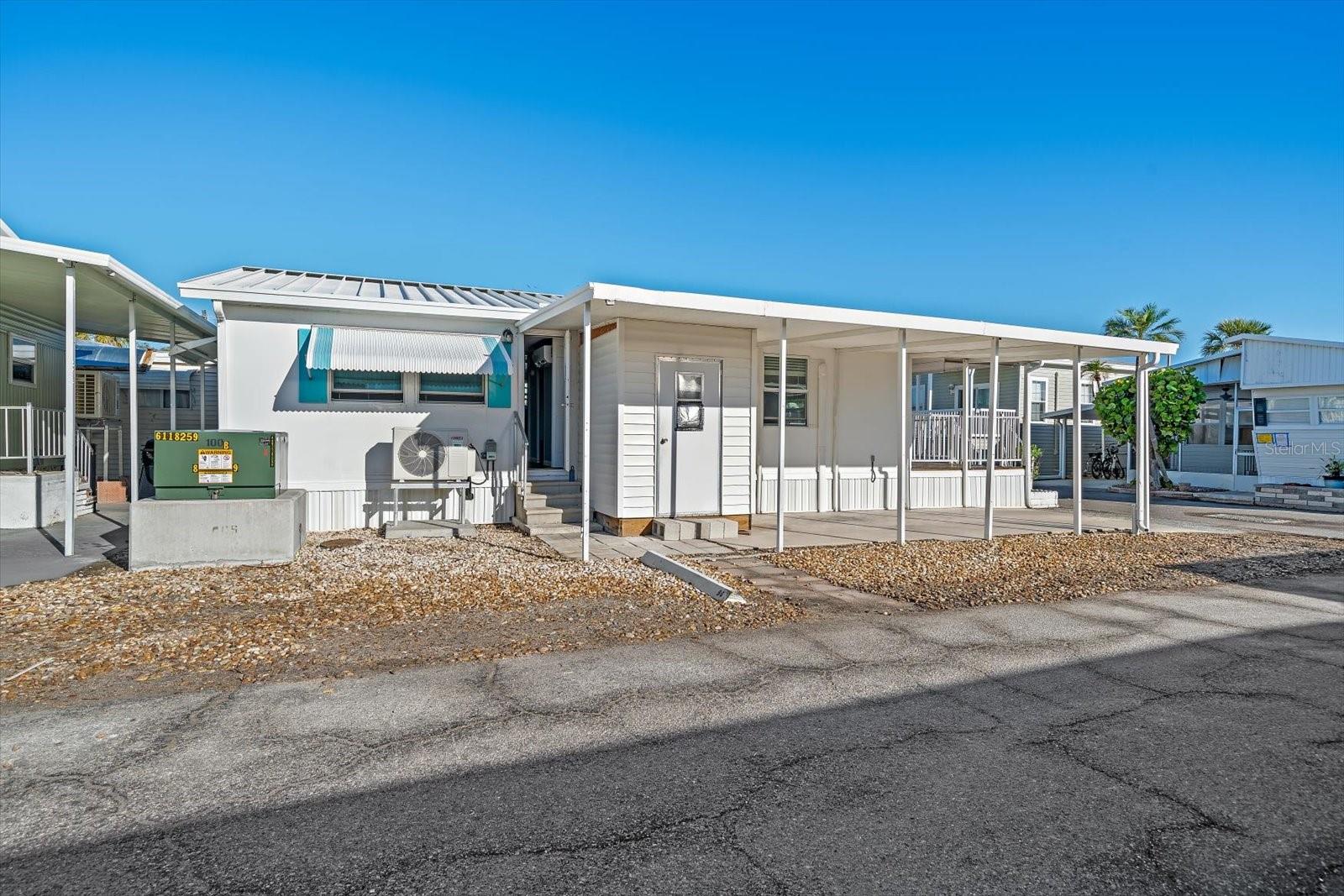 83 TWIN SHORES BLVD, LONGBOAT KEY, FL, 34228