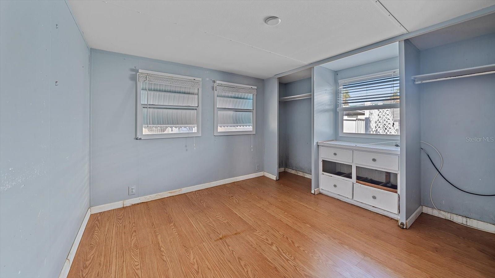 83 TWIN SHORES BLVD, LONGBOAT KEY, FL, 34228