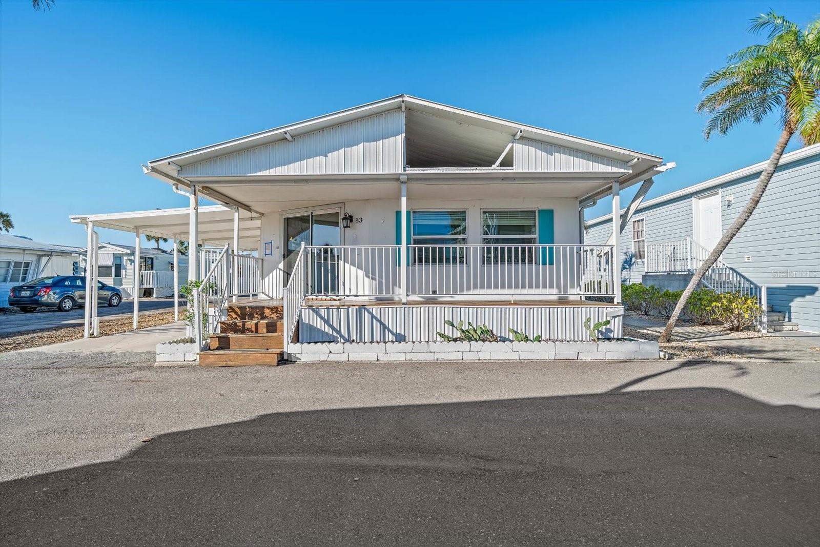 83 TWIN SHORES BLVD, LONGBOAT KEY, FL, 34228