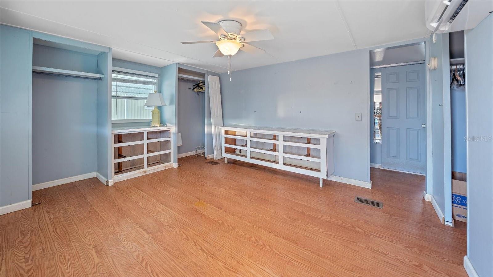 83 TWIN SHORES BLVD, LONGBOAT KEY, FL, 34228