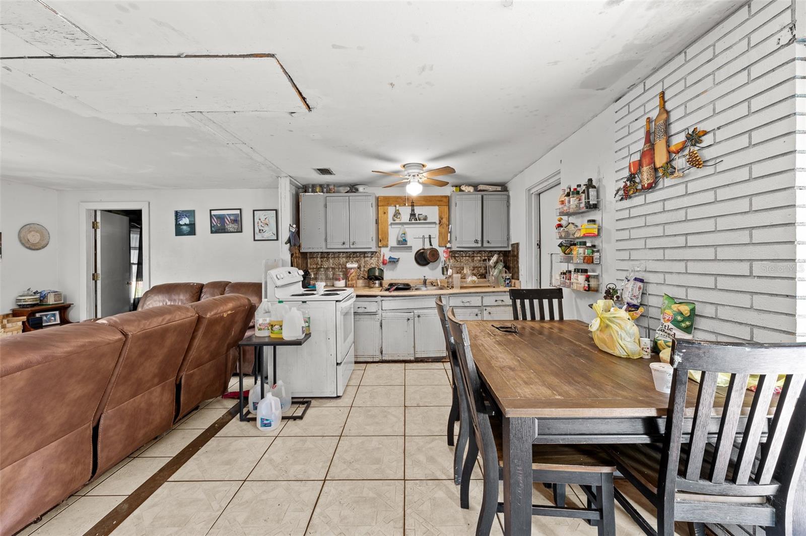 1108 S 82ND ST, TAMPA, FL, 33619