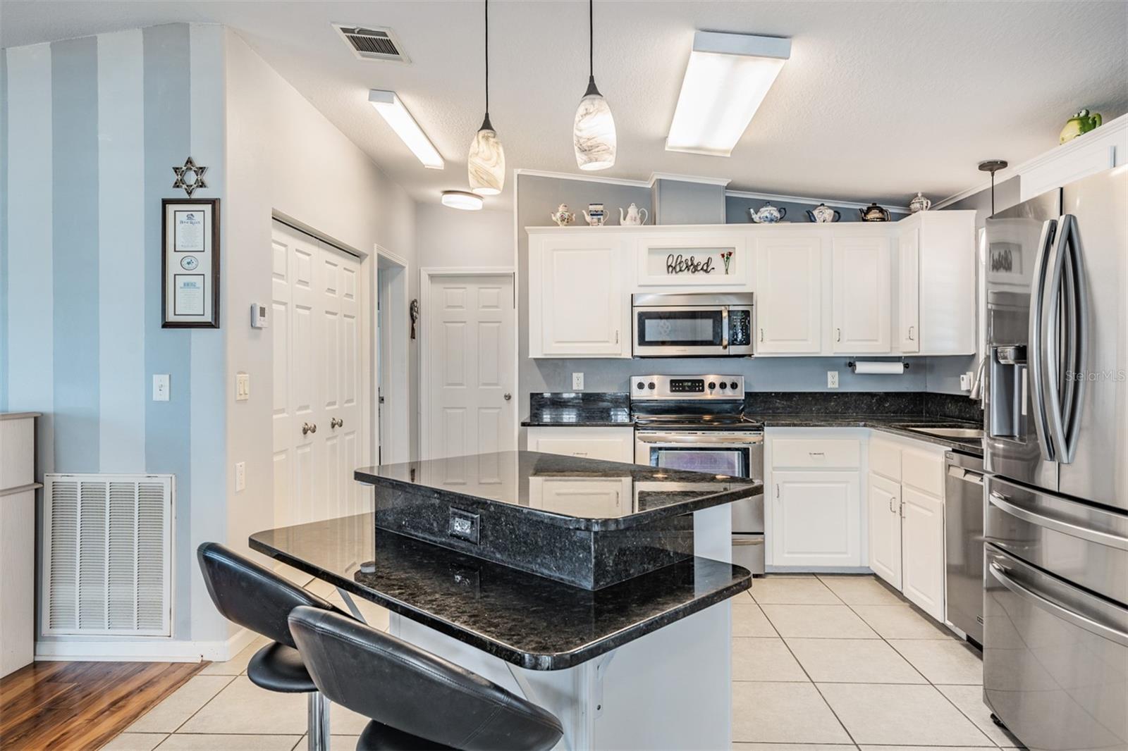 37635 GILL AVE, ZEPHYRHILLS, FL, 33541