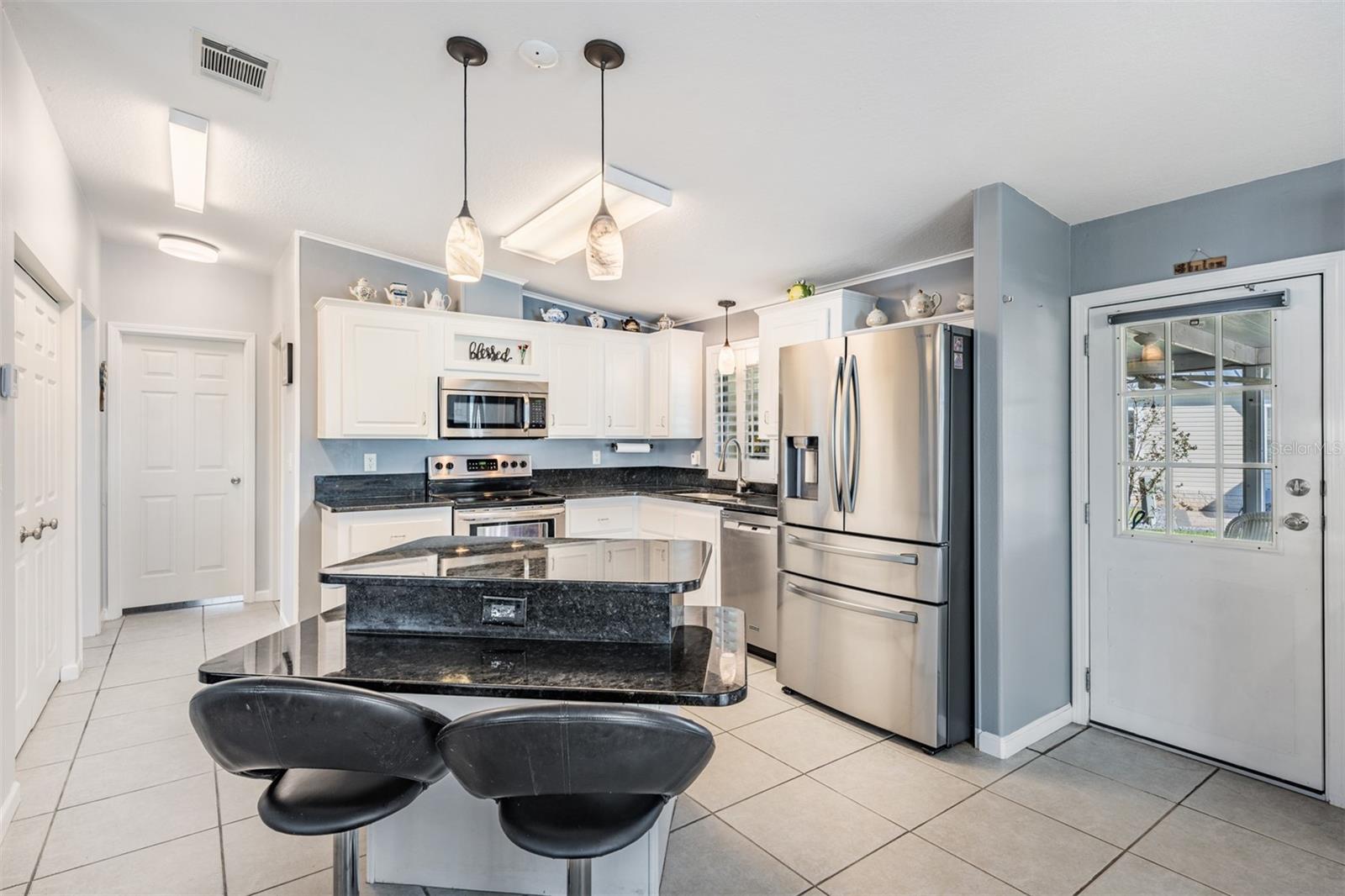 37635 GILL AVE, ZEPHYRHILLS, FL, 33541