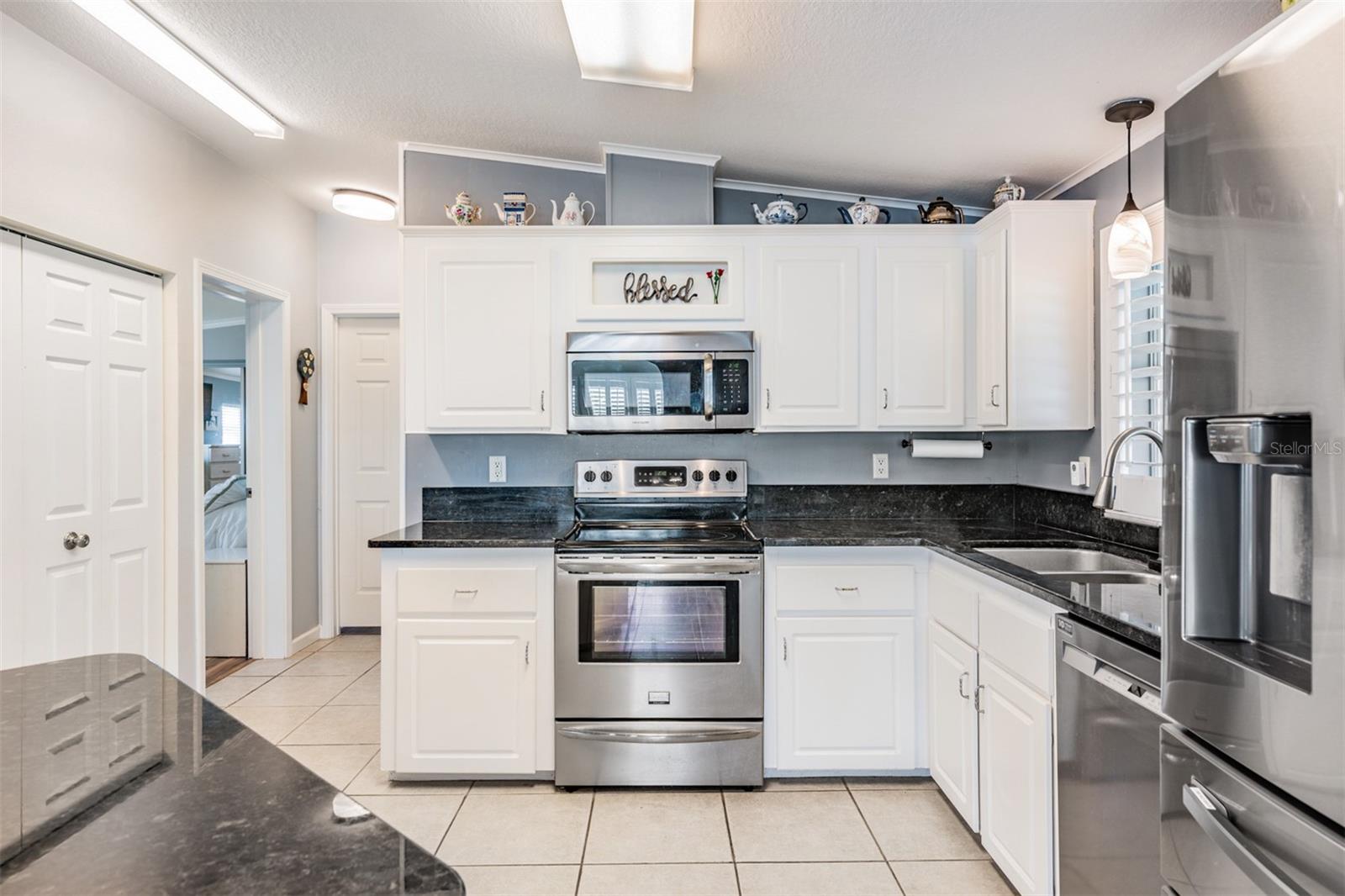 37635 GILL AVE, ZEPHYRHILLS, FL, 33541