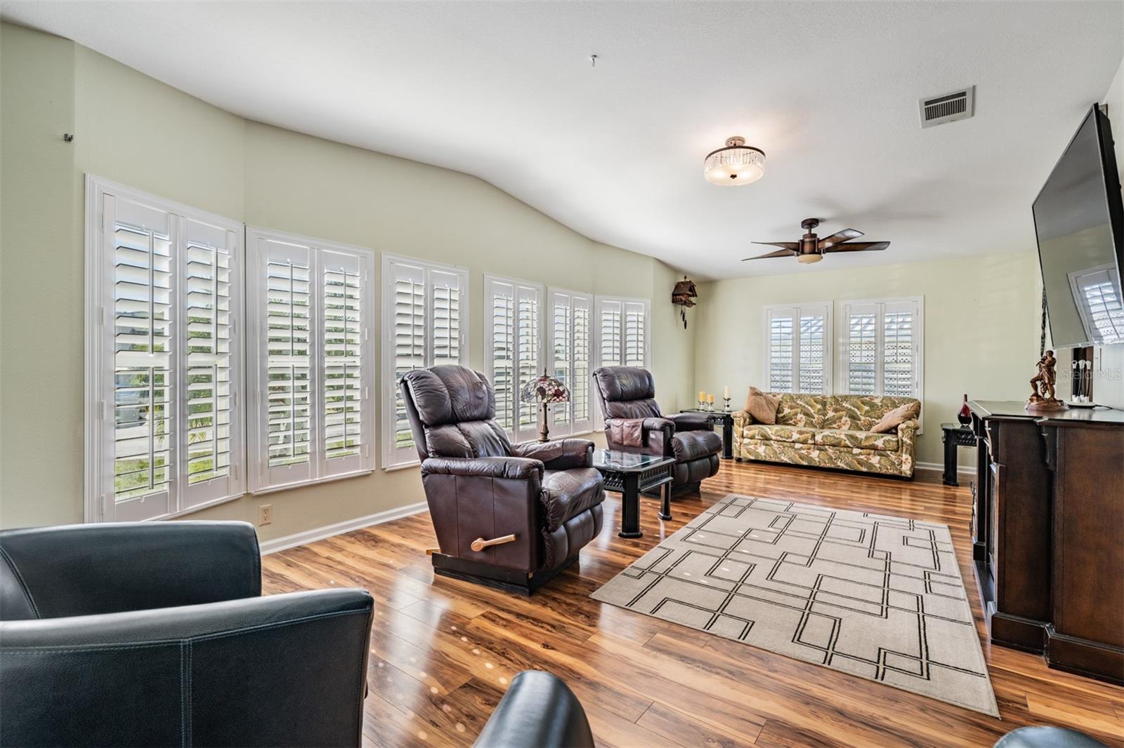 37635 GILL AVE, ZEPHYRHILLS, FL, 33541