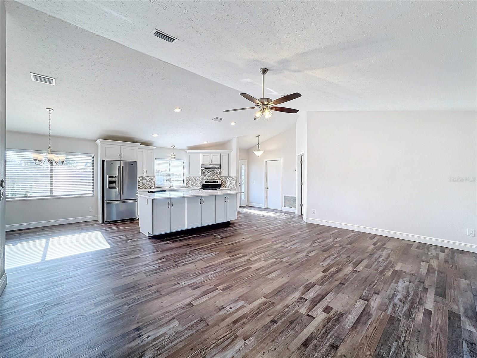 1715 S PEBBLE BEACH BLVD, SUN CITY CENTER, FL, 33573