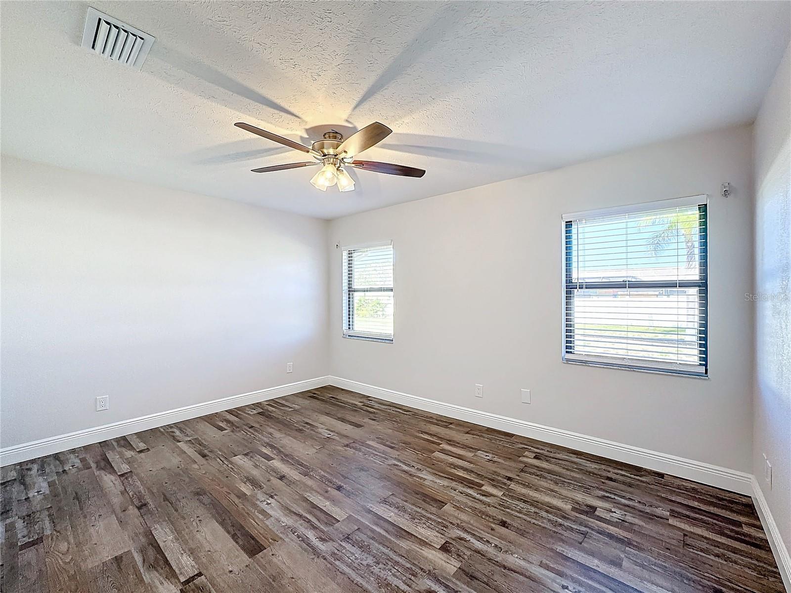 1715 S PEBBLE BEACH BLVD, SUN CITY CENTER, FL, 33573