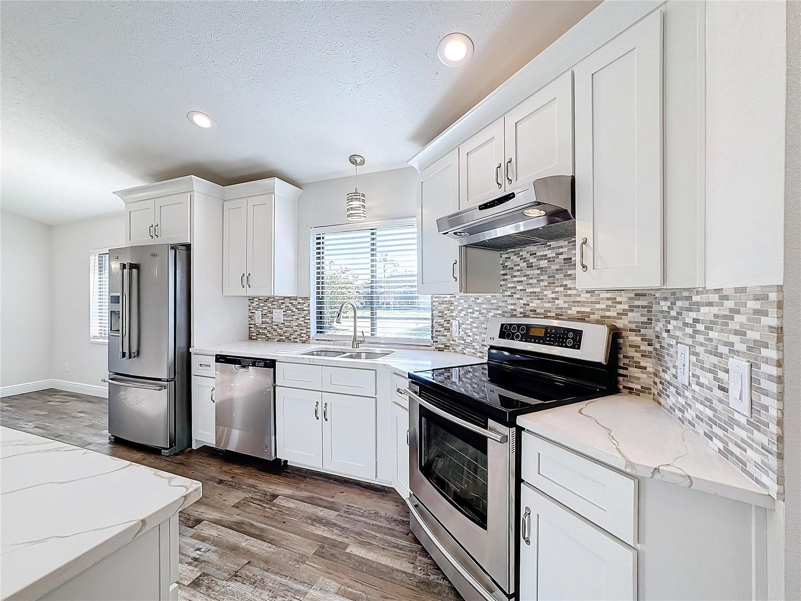 1715 S PEBBLE BEACH BLVD, SUN CITY CENTER, FL, 33573