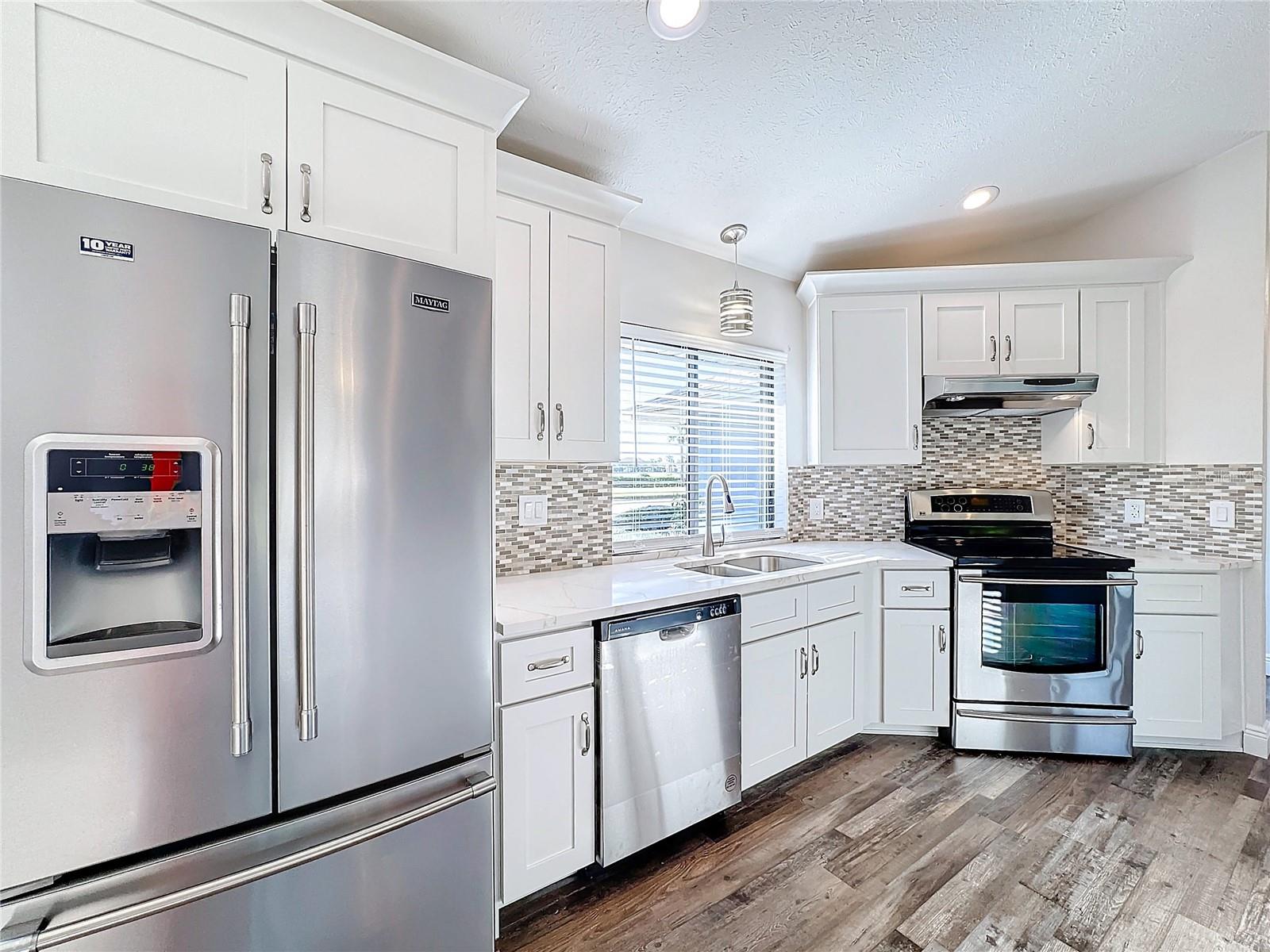 1715 S PEBBLE BEACH BLVD, SUN CITY CENTER, FL, 33573