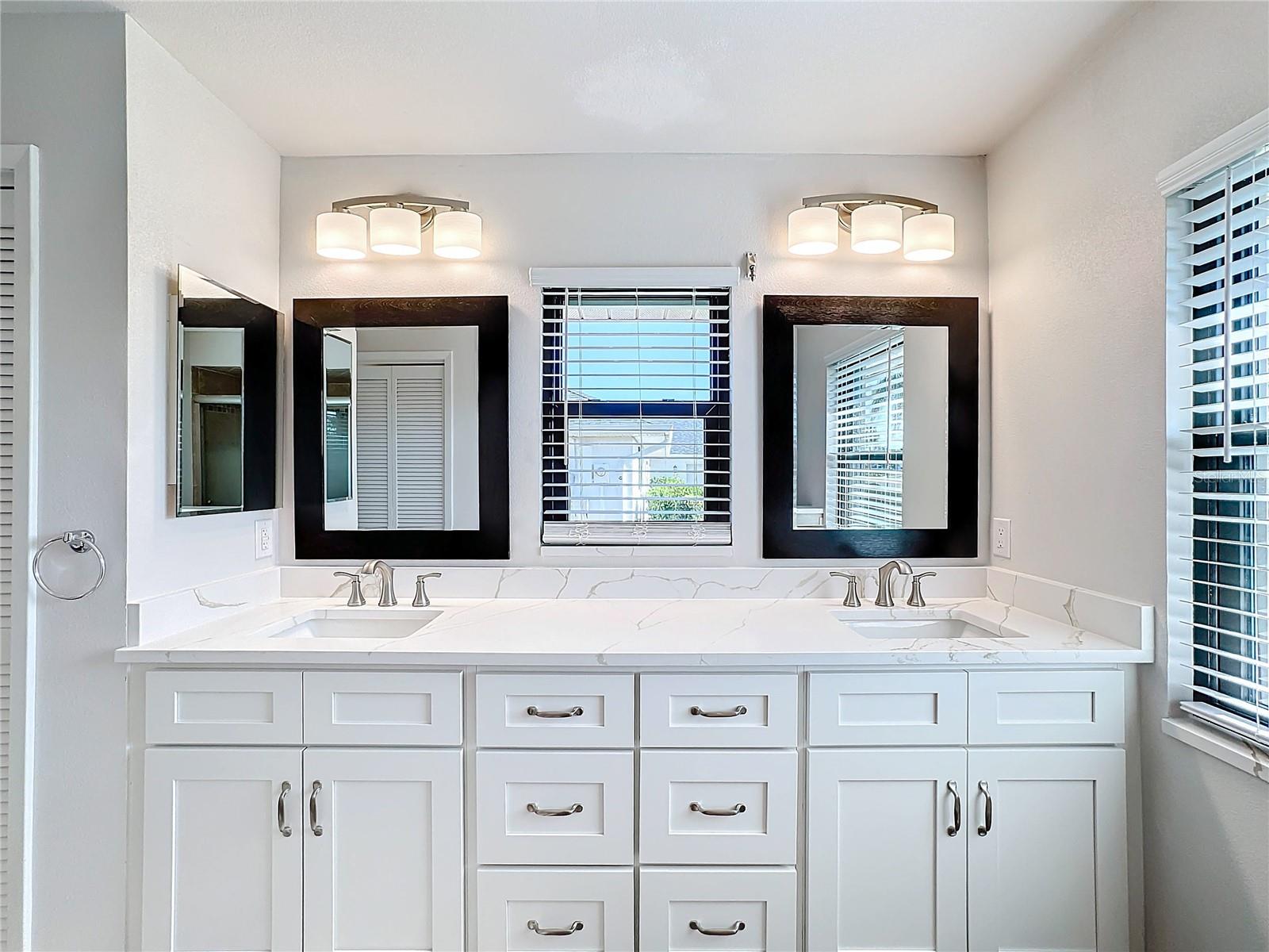 1715 S PEBBLE BEACH BLVD, SUN CITY CENTER, FL, 33573