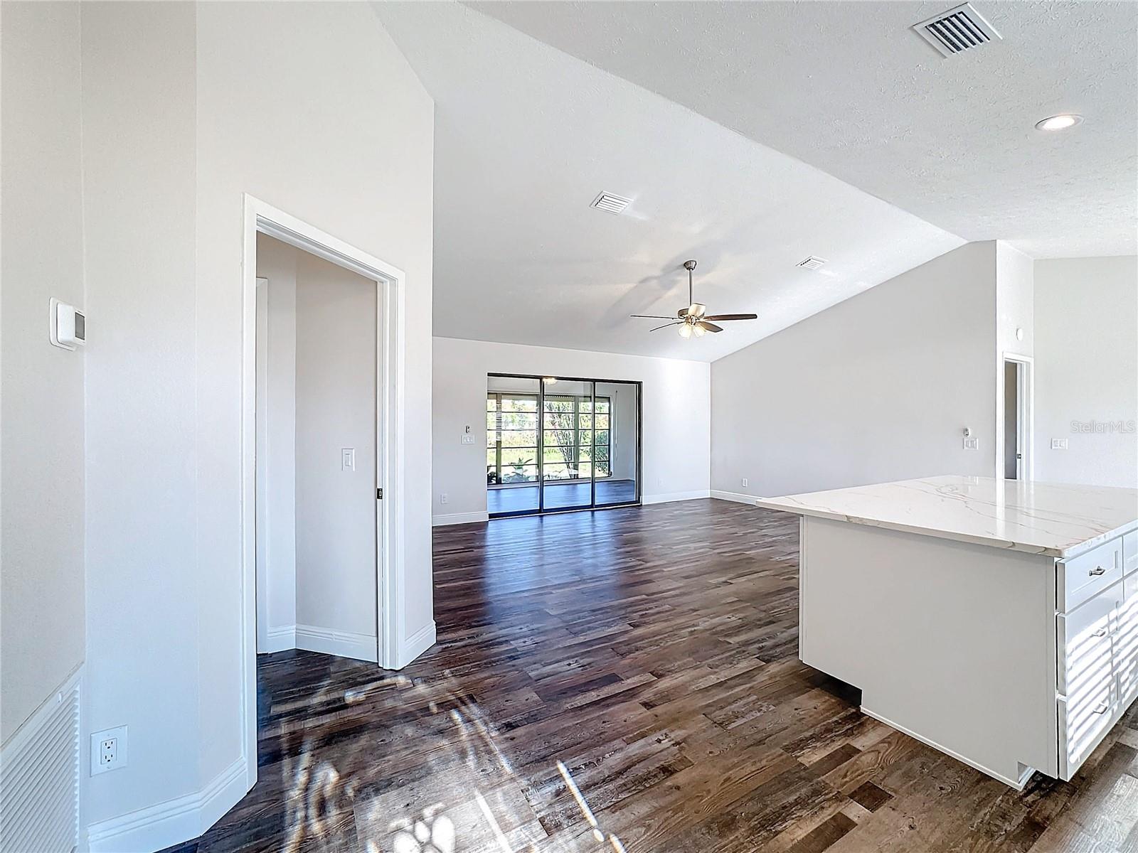 1715 S PEBBLE BEACH BLVD, SUN CITY CENTER, FL, 33573