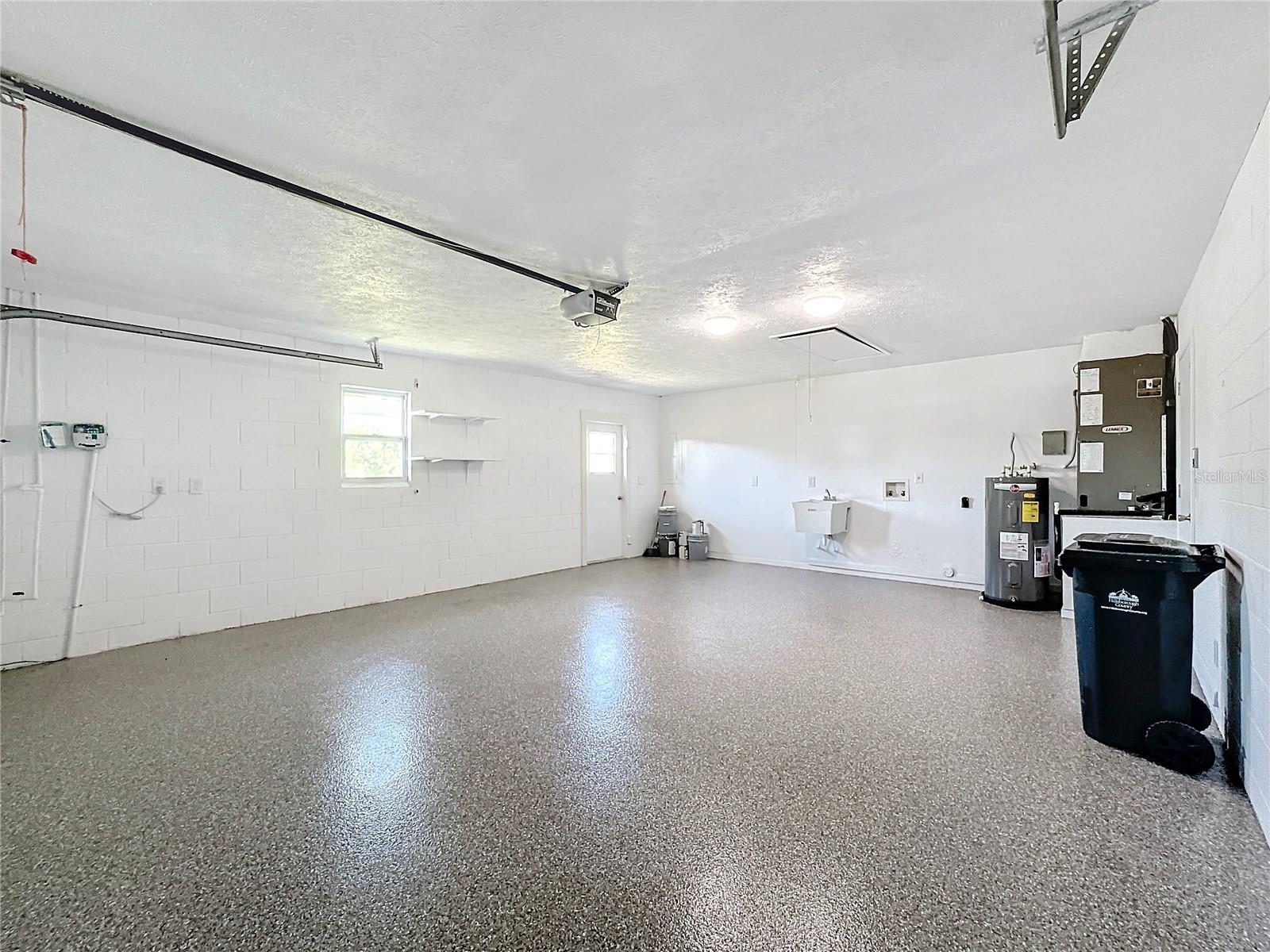1715 S PEBBLE BEACH BLVD, SUN CITY CENTER, FL, 33573