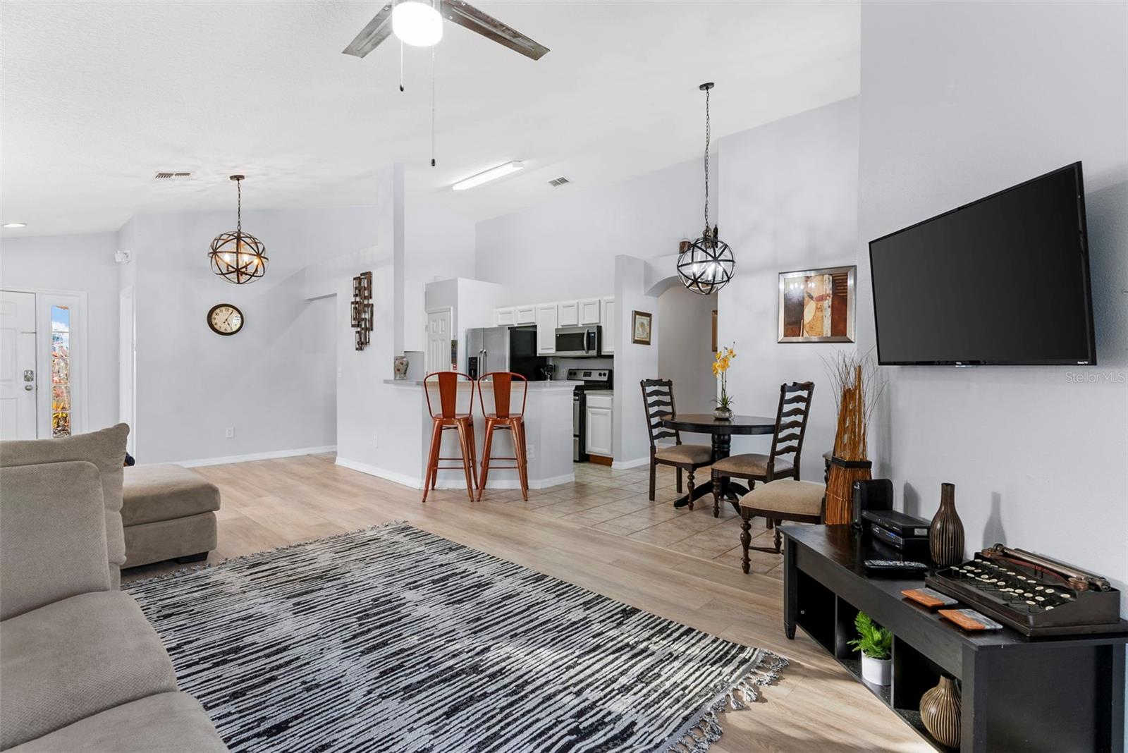 1070 SOLANA CIR, DAVENPORT, FL, 33897