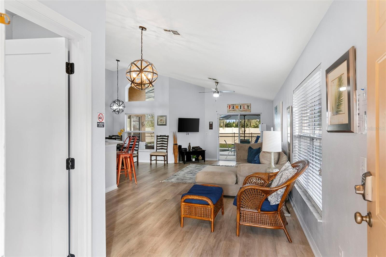1070 SOLANA CIR, DAVENPORT, FL, 33897