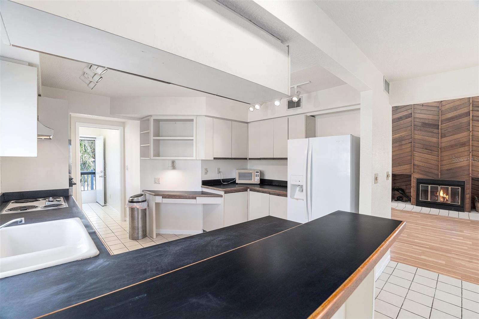 1745 SANTA BARBARA DR, DUNEDIN, FL, 34698