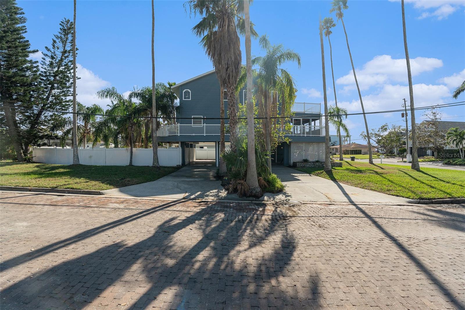 1745 SANTA BARBARA DR, DUNEDIN, FL, 34698