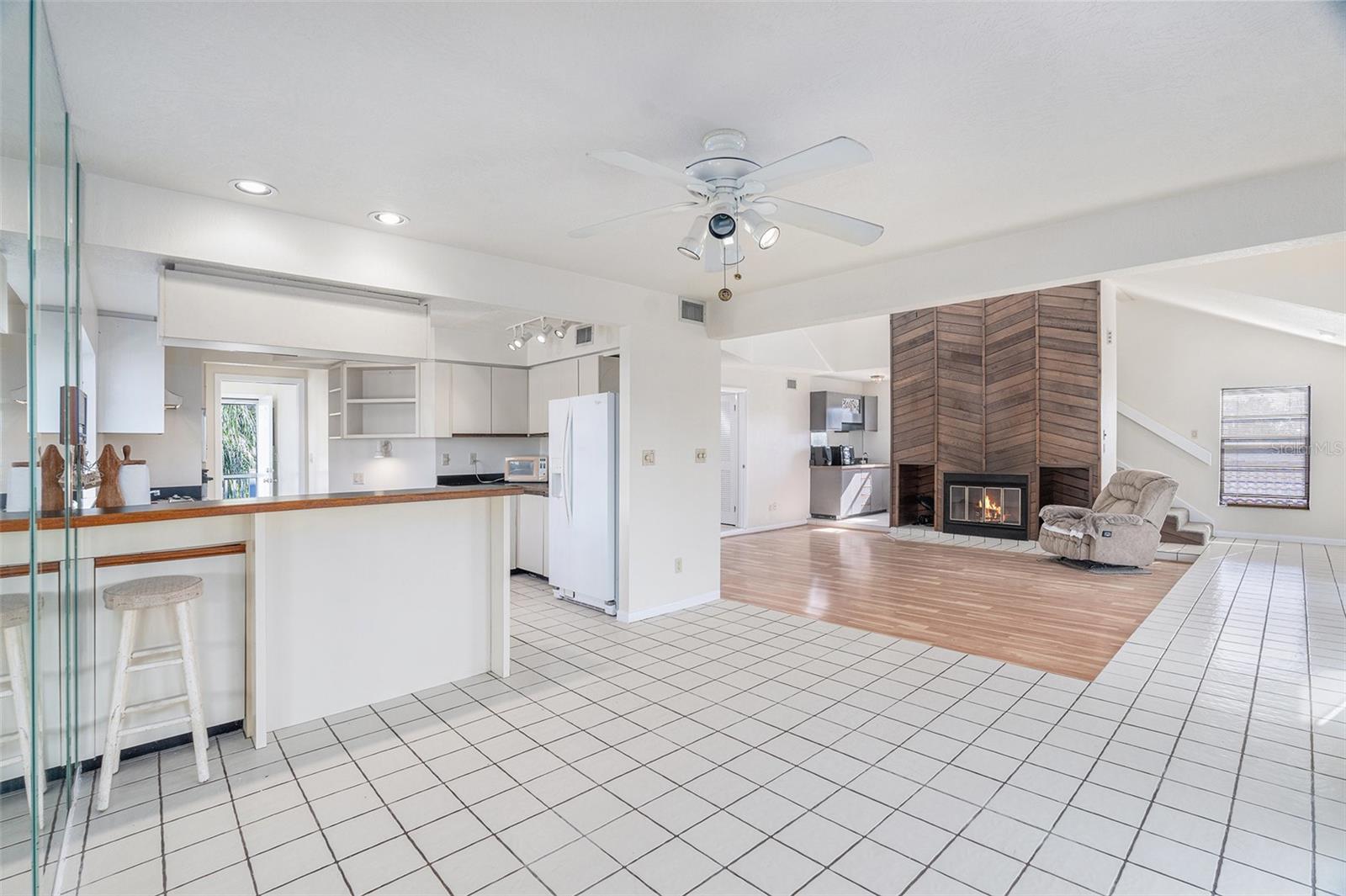 1745 SANTA BARBARA DR, DUNEDIN, FL, 34698