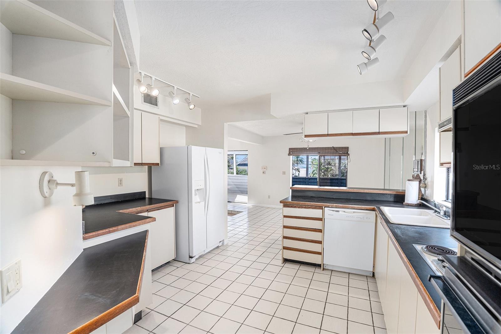 1745 SANTA BARBARA DR, DUNEDIN, FL, 34698