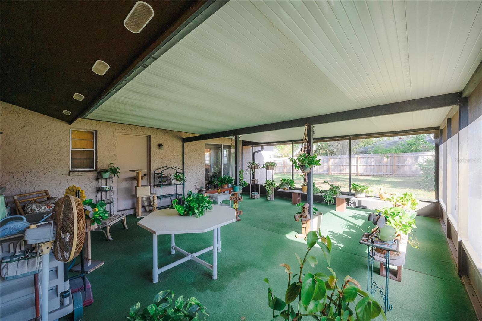 7515 OAKVISTA CIR, TAMPA, FL, 33634