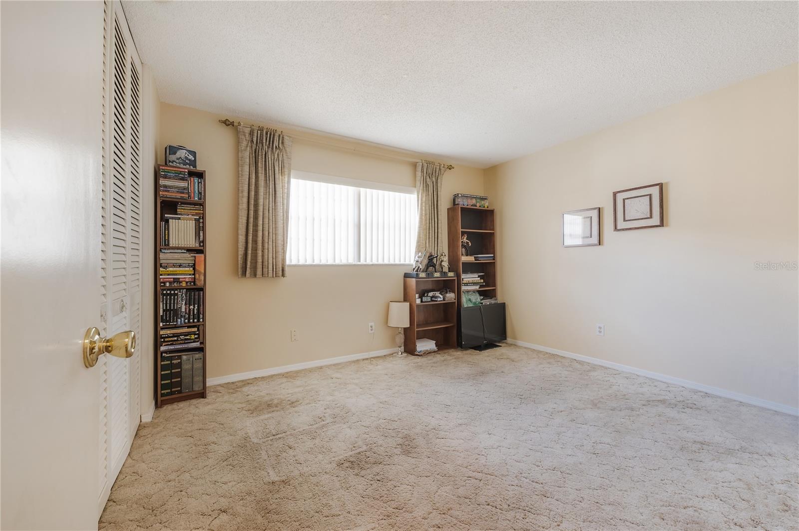 7515 OAKVISTA CIR, TAMPA, FL, 33634