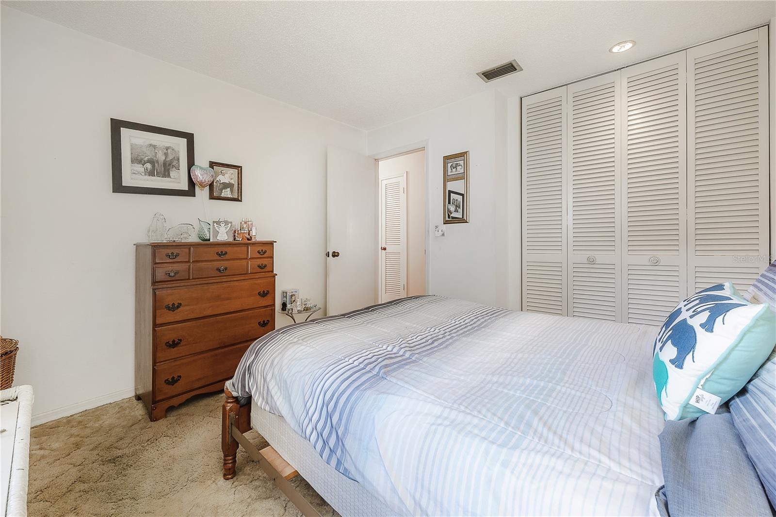 7515 OAKVISTA CIR, TAMPA, FL, 33634