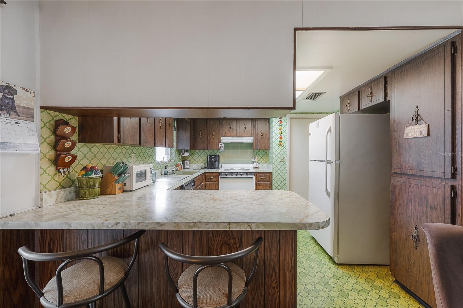 7515 OAKVISTA CIR, TAMPA, FL, 33634