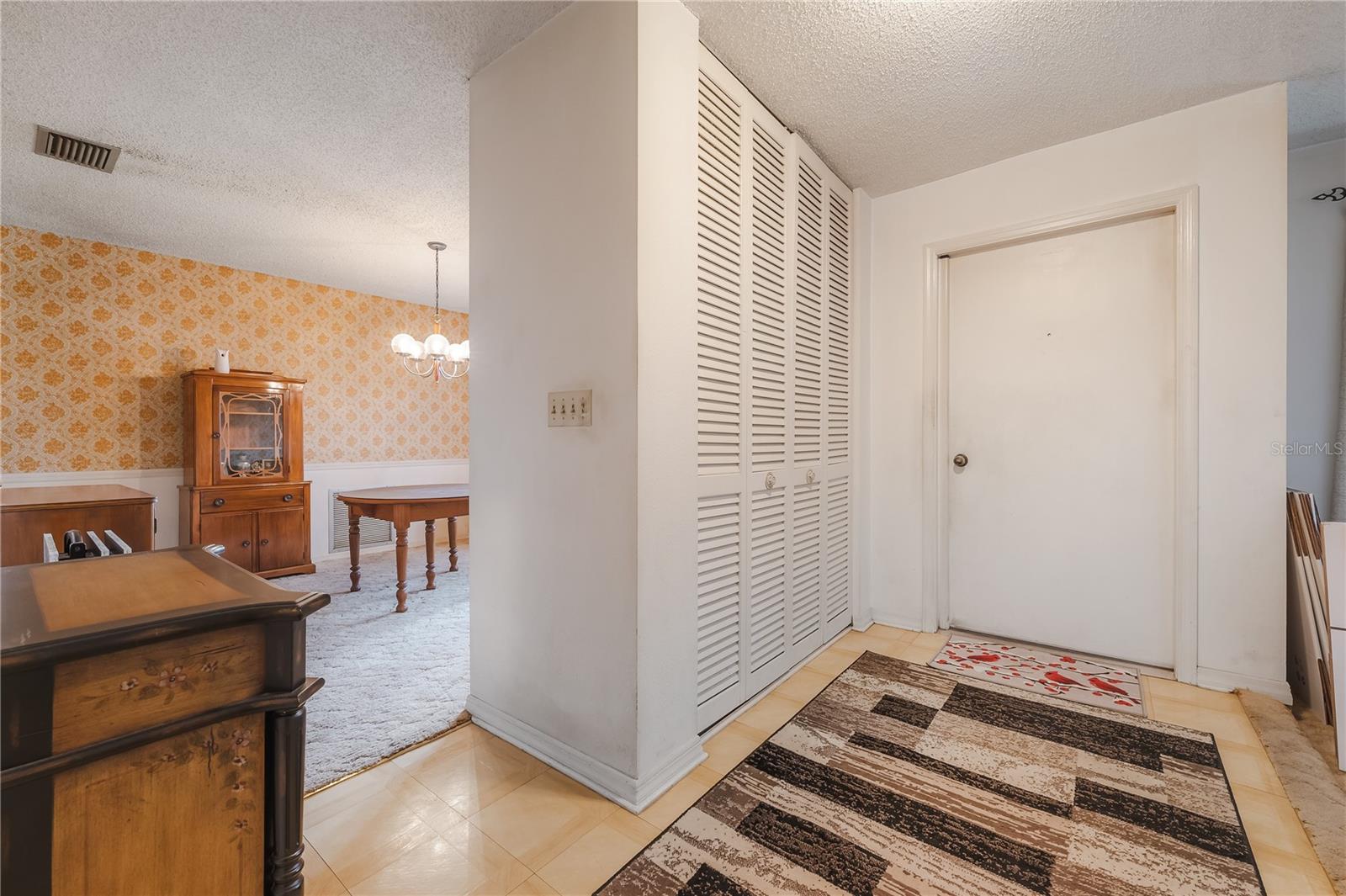 7515 OAKVISTA CIR, TAMPA, FL, 33634