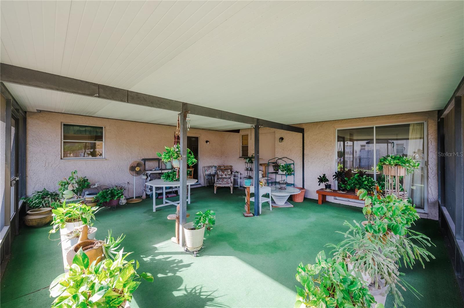 7515 OAKVISTA CIR, TAMPA, FL, 33634