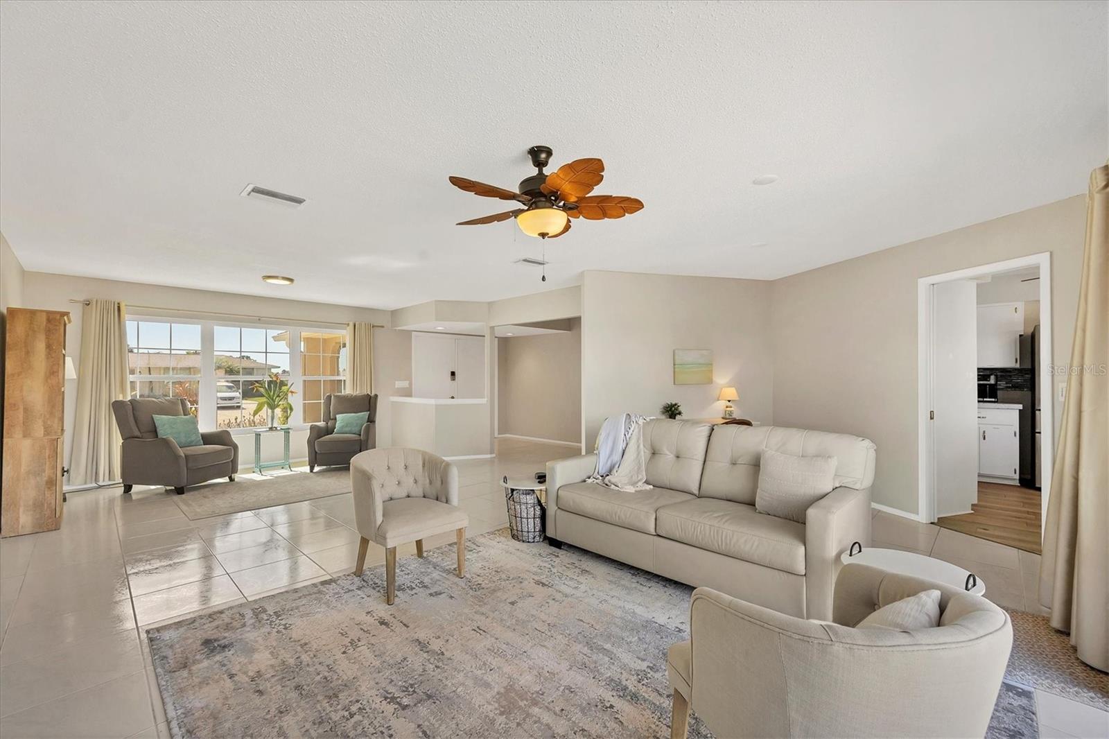 88 OAKLAND HILLS PL, ROTONDA WEST, FL, 33947