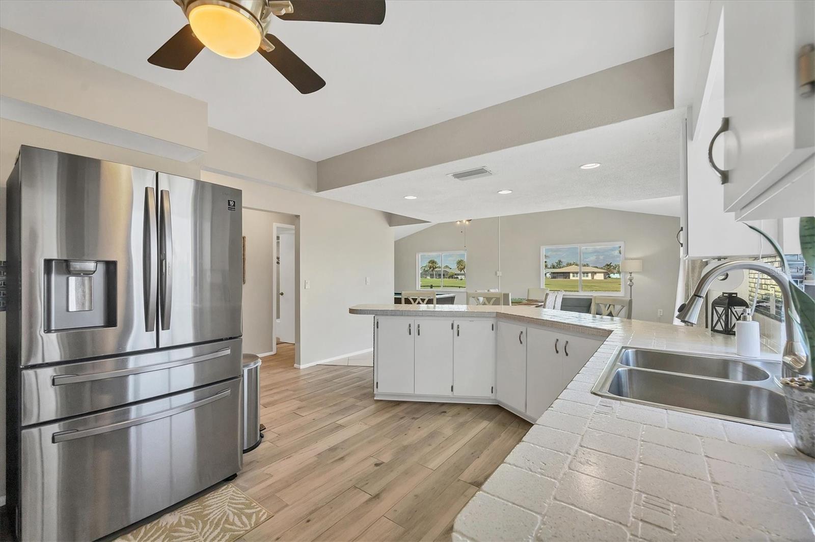 88 OAKLAND HILLS PL, ROTONDA WEST, FL, 33947