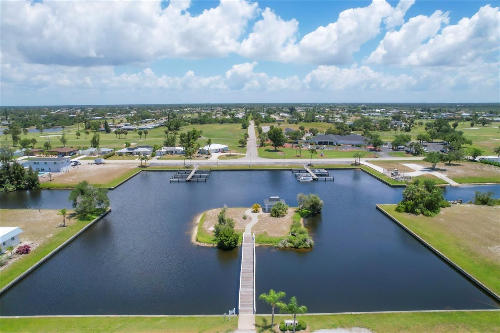 88 OAKLAND HILLS PL, ROTONDA WEST, FL, 33947